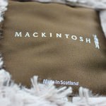 マッキントッシュのゴム引きコートをクリーニング！〜家庭でできるお手入れ編〜
