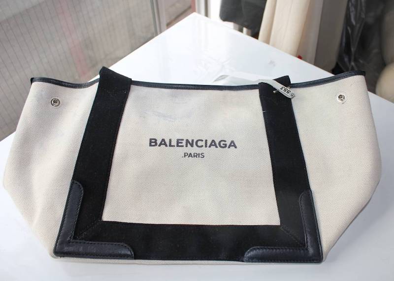 バレンシアガ キャンバスバッグの染め直し