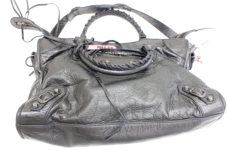 バレンシアガ レザーバッグを黒に染め替え