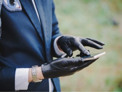 上品な革の手袋