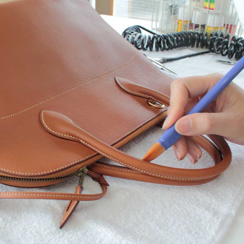 レザーバッグのリカラー