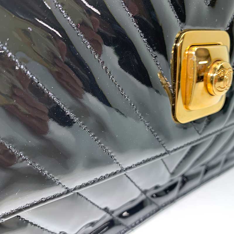 修復後のエナメルバッグ