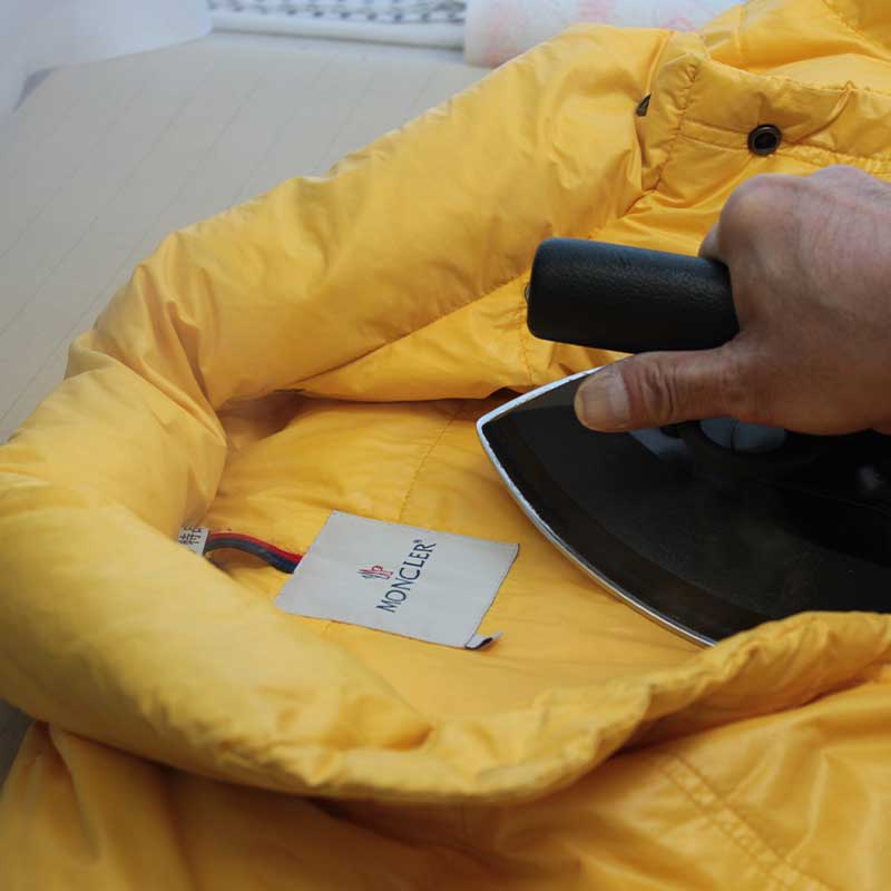 モンクレール アイロン 最終仕上げ