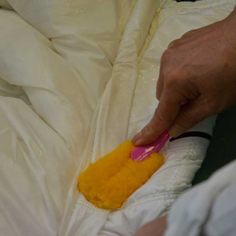 モンクレール 白 黄ばみ クリーニング